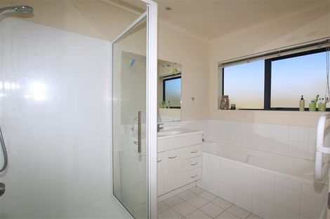 Photo of property in 2 Srah Place, East Tamaki, Auckland, 2013