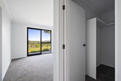 Photo of property in 154b Pacific Drive, Fitzherbert, Palmerston North, 4410