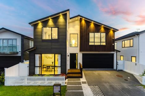 Photo of property in 11 Bight Road, Long Bay, Auckland, 0630