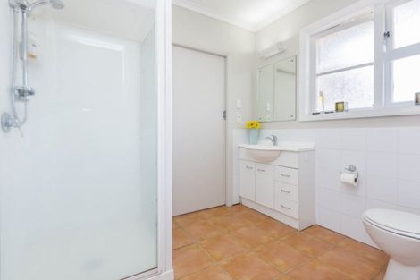 Photo of property in 33 Pine Avenue, Upper Hutt Central, Upper Hutt, 5018