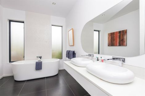 Photo of property in 25 Imperial Place, Flat Bush, Auckland, 2019