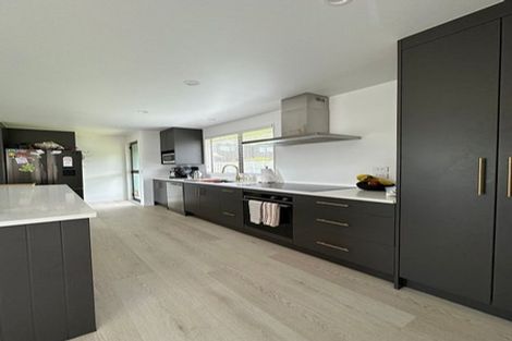 Photo of property in 2/57 Kiwi Esplanade, Mangere Bridge, Auckland, 2022