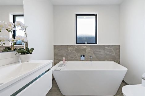 Photo of property in 11 Tulett Park Drive, Casebrook, Christchurch, 8051