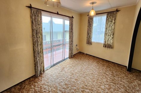 Photo of property in 14a Brixham Place, Merrilands, New Plymouth, 4312