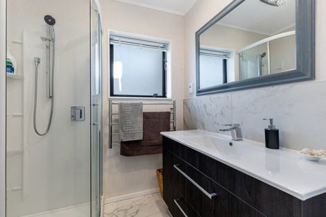 Photo of property in 225b Queen Street, Pukekohe, 2120