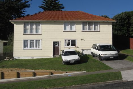 Photo of property in 11 Spur Grove, Titahi Bay, Porirua, 5022