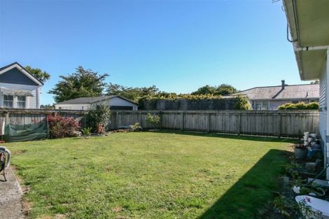 Photo of property in 12 Nikau Street, Inglewood, 4330