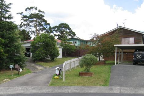 Photo of property in 9 Lorena Place, West Harbour, Auckland, 0618