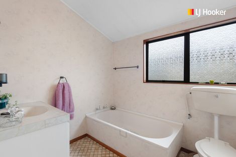 Photo of property in 16 Walton Park Avenue, Fairfield, Dunedin, 9018