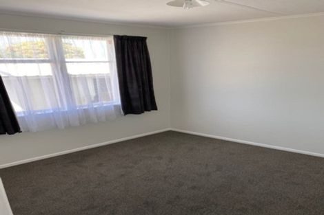 Photo of property in 12 Mosston Road, Castlecliff, Whanganui, 4501