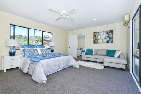 Photo of property in 5 Avonleigh Road, Green Bay, Auckland, 0604