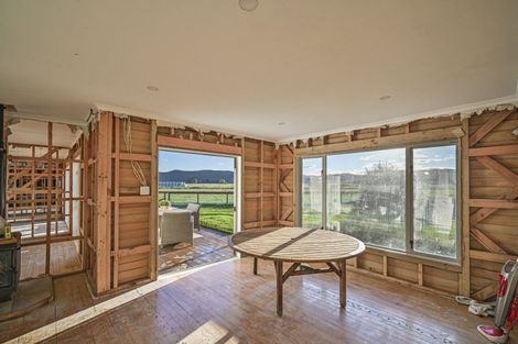 Photo of property in 357 Swamp Road, Fernhill, Napier, 4183