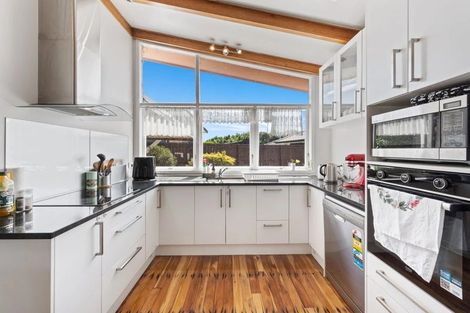 Photo of property in 1 Sexton Place, Manurewa East, Auckland, 2102