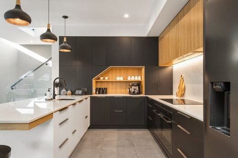 Photo of property in 122a Clyde Road, Ilam, Christchurch, 8041