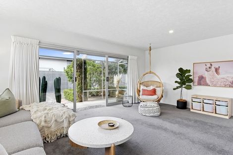 Photo of property in 1/16 Oakfield Street, Burnside, Christchurch, 8053