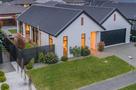 Photo of property in 21 Meyer Crescent, Halswell, Christchurch, 8025