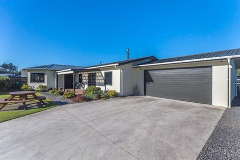 Photo of property in 50 Kent Avenue, Waitarere Beach, Levin, 5510