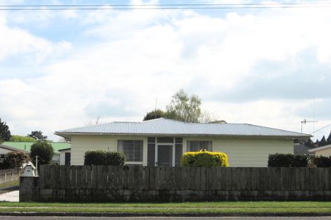 Photo of property in 74 Kawaha Point Road, Kawaha Point, Rotorua, 3010