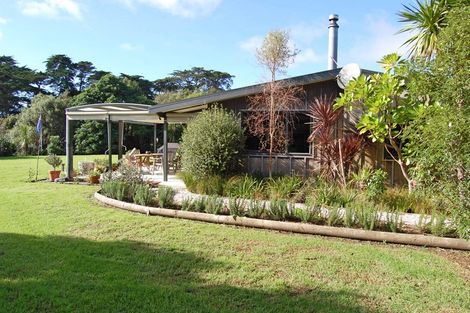 Photo of property in 210a Pukenui Road, Kaiwaka, 0573