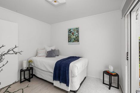 Photo of property in 2/30a Glenvar Road, Torbay, Auckland, 0630