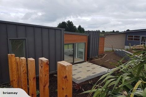 Photo of property in 12 Te Heke Place, Waikanae, 5036