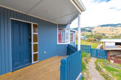 Photo of property in 7 Dickson Street, Macandrew Bay, Dunedin, 9014