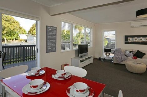 Photo of property in 63 Pinedale Place, Henderson, Auckland, 0610