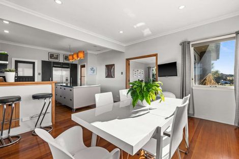 Photo of property in 236 Kennedy Road, Onekawa, Napier, 4110