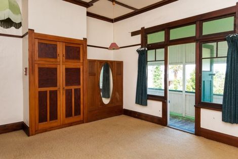 Photo of property in 20 Roslyn Road, Bluff Hill, Napier, 4110