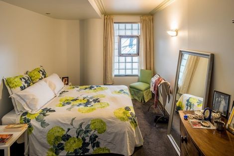 Photo of property in 1/226 Oriental Parade, Oriental Bay, Wellington, 6011