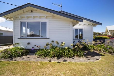 Photo of property in 20 Argyle Street, Kew, Invercargill, 9812