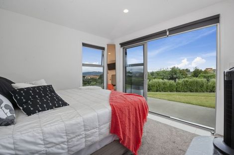 Photo of property in 31 Magnolia Rise, Waipahihi, Taupo, 3330