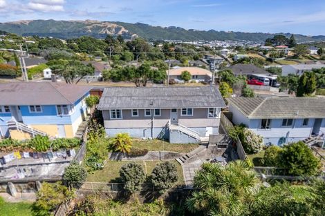 Photo of property in 25 Sievers Grove, Cannons Creek, Porirua, 5024