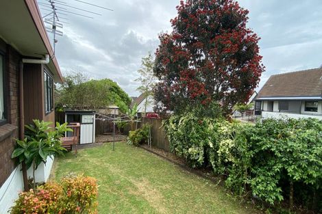 Photo of property in 2/79 Aberfeldy Avenue, Highland Park, Auckland, 2010