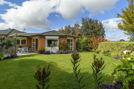 Photo of property in 1 Links View Drive, Omokoroa, 3114
