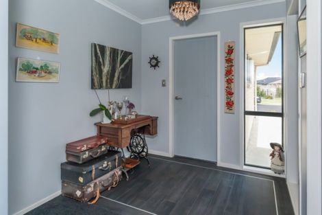 Photo of property in 7 Oxnam Place, Foxton Beach, Foxton, 4815