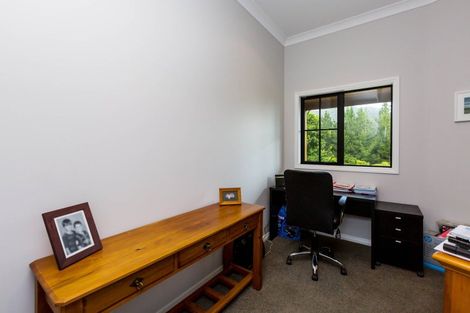 Photo of property in 32e Kaitoke Loop, Kaitoke, Upper Hutt, 5018