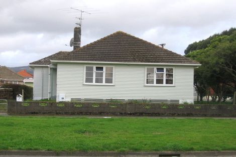 Photo of property in 15 Tocker Street, Taita, Lower Hutt, 5011