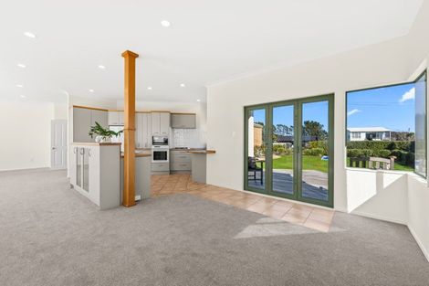 Photo of property in 21 Awatea Street, Mangawhai Heads, Mangawhai, 0505