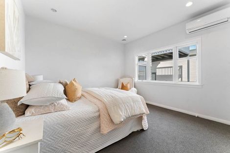 Photo of property in 15b Glendhu Road, Bayview, Auckland, 0629