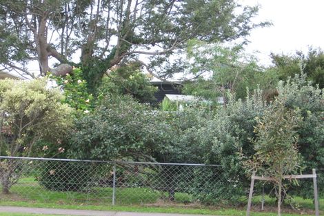 Photo of property in 90 Sandspit Road, Shelly Park, Auckland, 2014