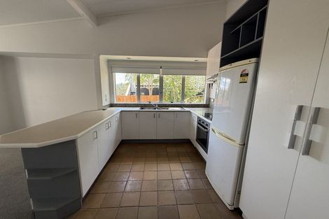 Photo of property in 25 Ngahere Views, Orewa, 0931
