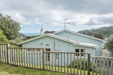 Photo of property in 37 Hudson Street, Island Bay, Wellington, 6023