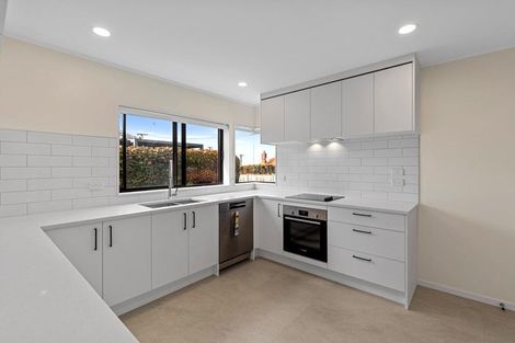 Photo of property in 2/11 Gordon Avenue, Forrest Hill, Auckland, 0620