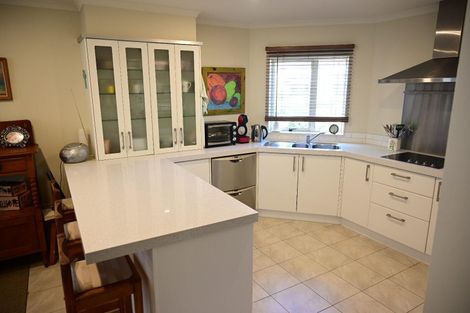 Photo of property in 69 Riverside Road, Orewa, 0931