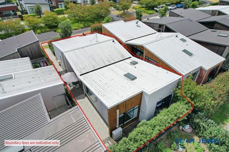 Photo of property in 2 Gallantry Crescent, Papakura, 2110