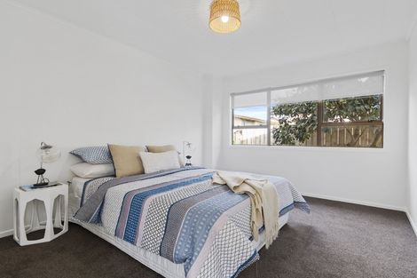 Photo of property in 10 Russell Avenue, Pukekohe, 2120