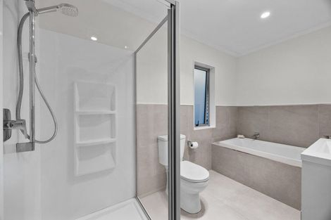 Photo of property in 27 Forbes Mccammon Drive, Swanson, Auckland, 0614