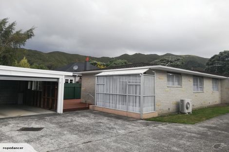 Photo of property in 2/13 Saint Ronans Avenue, Waterloo, Lower Hutt, 5011