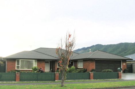 Photo of property in 26 Andrew Street, Waikanae, 5036